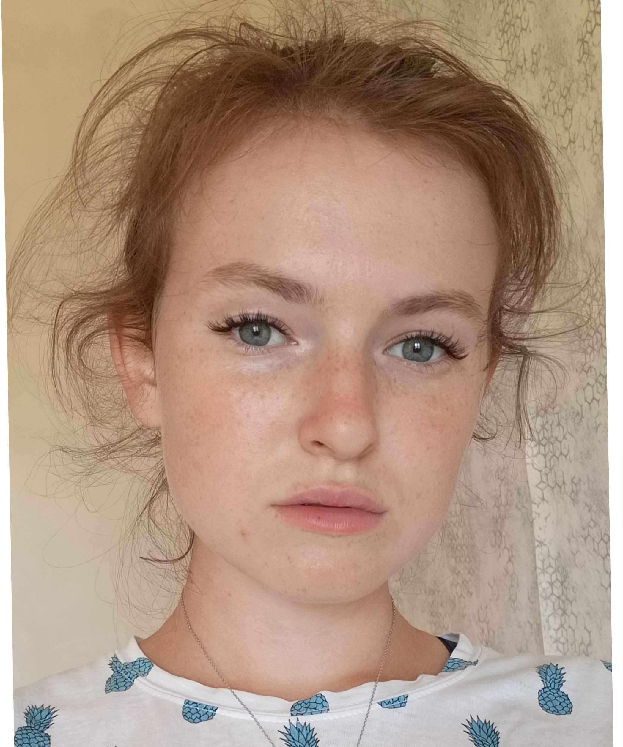 Елизавета 18 лет г.Волжский. Цели знакомства: поиск спонсора. ID:30314