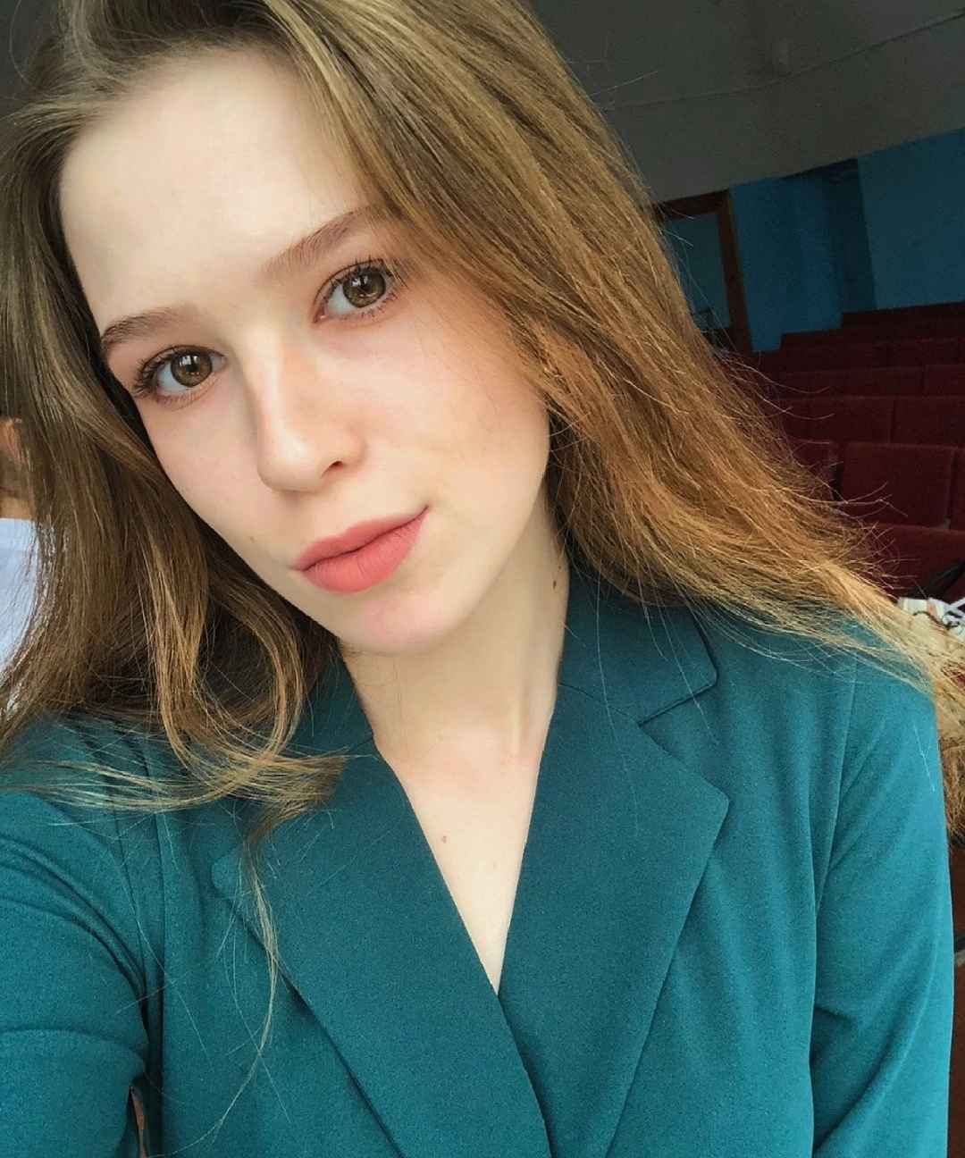 Катя